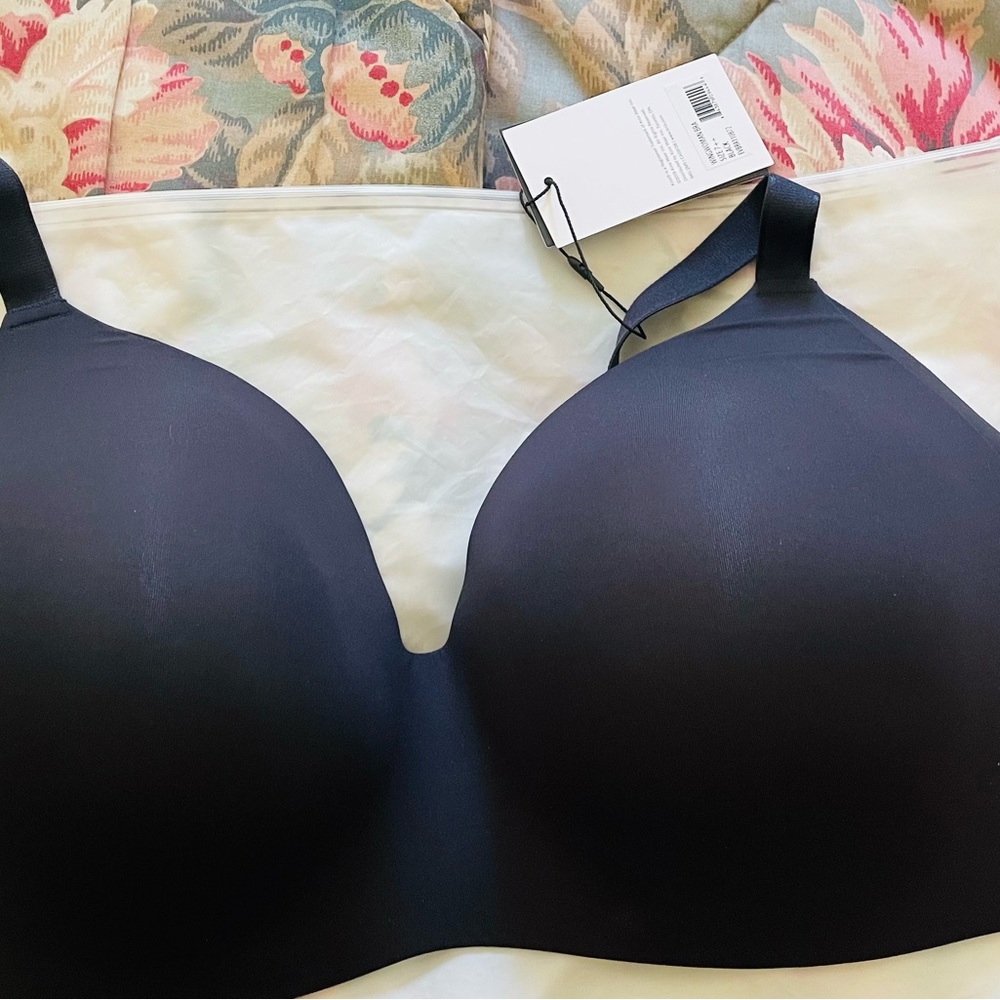 Knix WINGWOMAN BRA
SIZE7++
BLACK